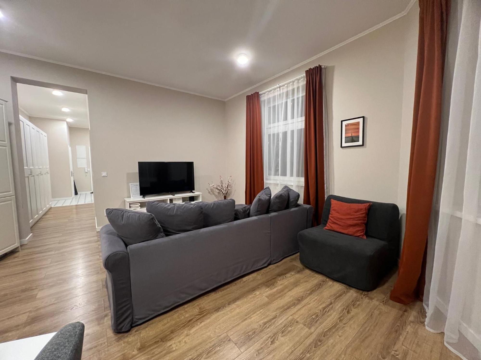 New Apartment 1 - Self Check In, Free Parking ブラチスラヴァ エクステリア 写真